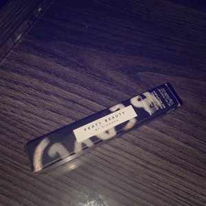 Fenty Beauty Lipstick•